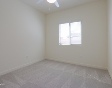 40285 W Chambers Drive - Photo Thumbnail 23