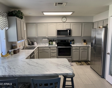 1832 E Hermosa Drive - Photo Thumbnail 3