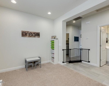 11023 E Tupelo Avenue - Photo Thumbnail 28