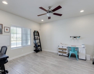 11023 E Tupelo Avenue - Photo Thumbnail 6