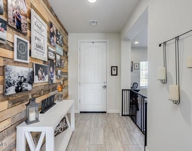 11023 E Tupelo Avenue - Photo Thumbnail 4