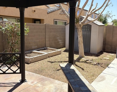 2565 E Southern Avenue - Photo Thumbnail 5