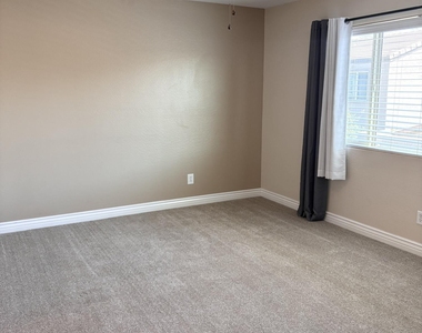 2565 E Southern Avenue - Photo Thumbnail 17