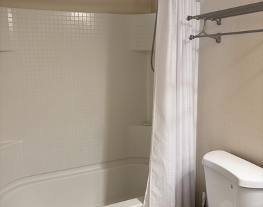 2565 E Southern Avenue - Photo Thumbnail 7