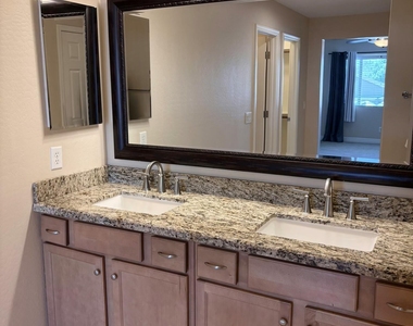 2565 E Southern Avenue - Photo Thumbnail 25