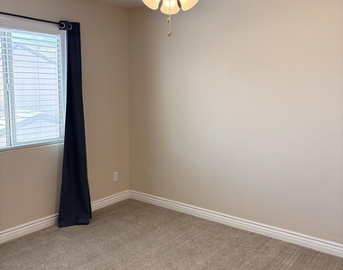 2565 E Southern Avenue - Photo Thumbnail 12