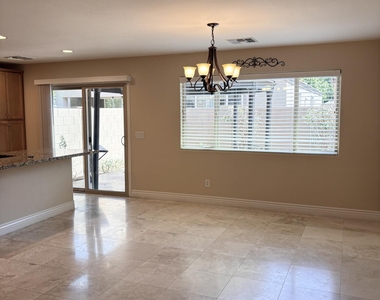 2565 E Southern Avenue - Photo Thumbnail 2