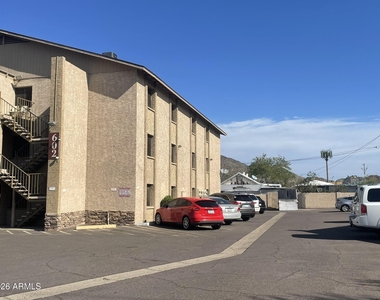 602 E Townley Avenue - Photo Thumbnail 13