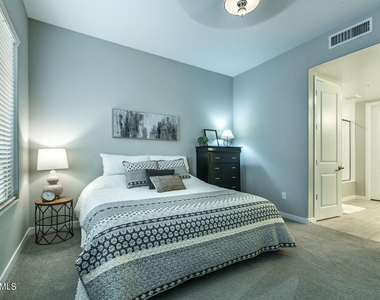 15550 S 5th Avenue - Photo Thumbnail 32