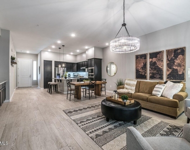 15550 S 5th Avenue - Photo Thumbnail 23