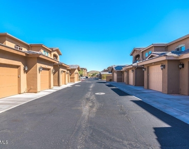 15550 S 5th Avenue - Photo Thumbnail 14