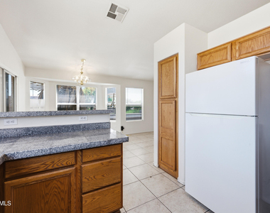 14609 S 47th Place - Photo Thumbnail 6