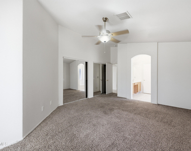 14609 S 47th Place - Photo Thumbnail 10