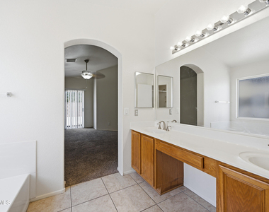 14609 S 47th Place - Photo Thumbnail 13