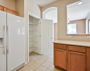 1525 W Saint Kateri Drive - Photo Thumbnail 13
