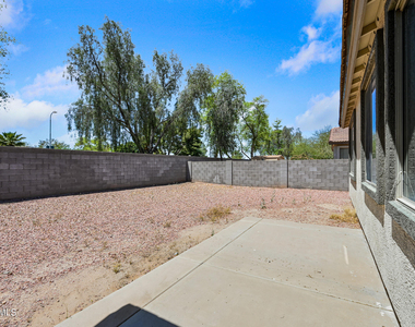 1525 W Saint Kateri Drive - Photo Thumbnail 27