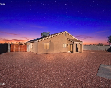9321 W Hillcrest Place - Photo Thumbnail 3