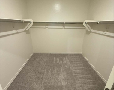 2073 E Driftwood Drive - Photo Thumbnail 17