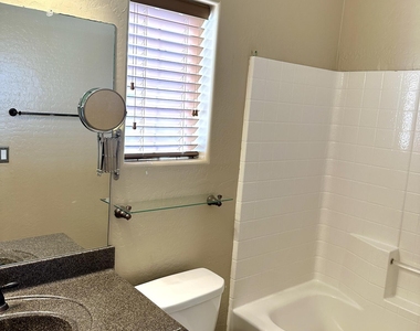 2691 E Le Grand Loop - Photo Thumbnail 15