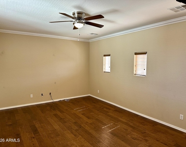 2691 E Le Grand Loop - Photo Thumbnail 20