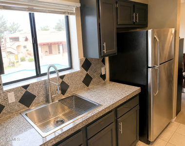 850 S River Drive - Photo Thumbnail 6