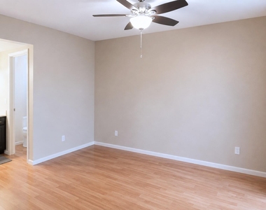 850 S River Drive - Photo Thumbnail 10