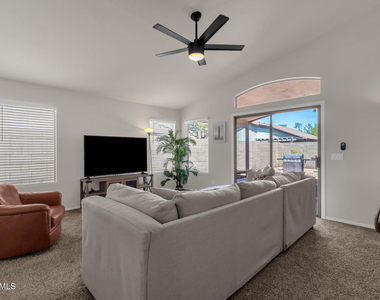 1216 W Pinon Avenue - Photo Thumbnail 8