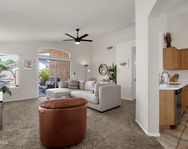1216 W Pinon Avenue - Photo Thumbnail 7