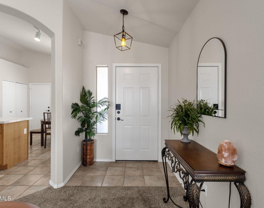 1216 W Pinon Avenue - Photo Thumbnail 6