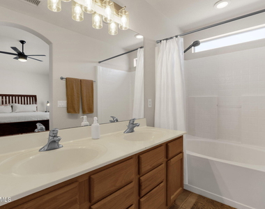 1216 W Pinon Avenue - Photo Thumbnail 15