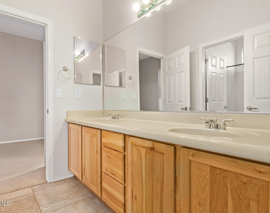 1814 W Wayne Lane - Photo Thumbnail 44