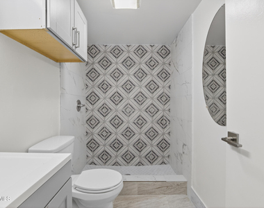 2925 N 38th Street - Photo Thumbnail 15
