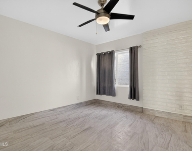 2925 N 38th Street - Photo Thumbnail 11