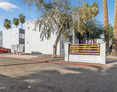 2925 N 38th Street - Photo Thumbnail 17