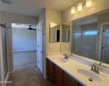 3743 W Keller Drive - Photo Thumbnail 7
