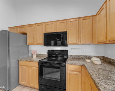 13867 E Paradise Lane - Photo Thumbnail 10