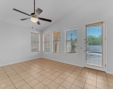 13867 E Paradise Lane - Photo Thumbnail 16