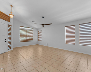 13867 E Paradise Lane - Photo Thumbnail 17