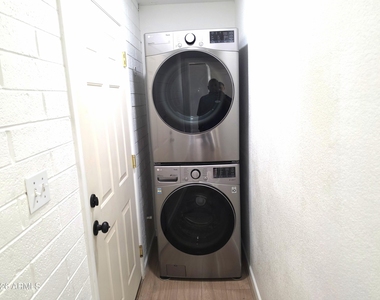 1736 E Frye Road - Photo Thumbnail 21