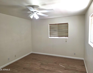 1736 E Frye Road - Photo Thumbnail 15