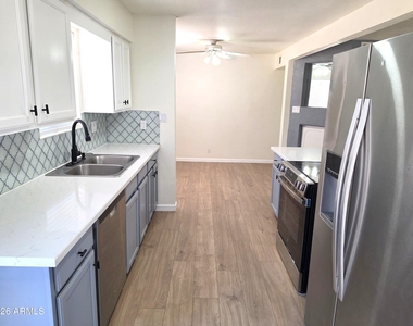 1736 E Frye Road - Photo Thumbnail 4
