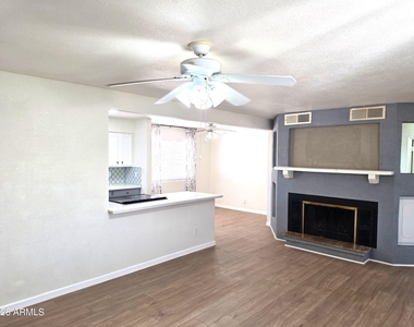 1736 E Frye Road - Photo Thumbnail 8
