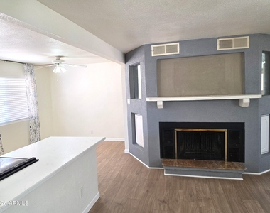 1736 E Frye Road - Photo Thumbnail 5