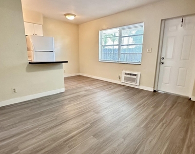 505 Ne 4th Avenue - Photo Thumbnail 3