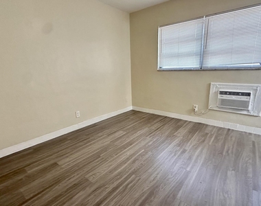 505 Ne 4th Avenue - Photo Thumbnail 7