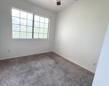 625 S Westwood -- - Photo Thumbnail 16
