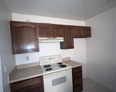 625 S Westwood -- - Photo Thumbnail 8