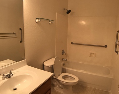 17584 W Acacia Court - Photo Thumbnail 45