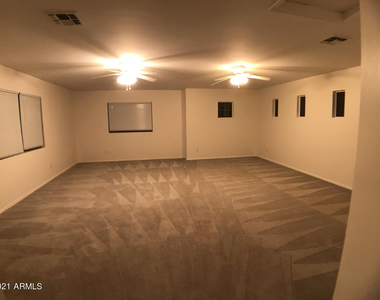 17584 W Acacia Court - Photo Thumbnail 42