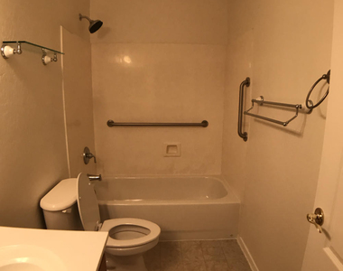 17584 W Acacia Court - Photo Thumbnail 51